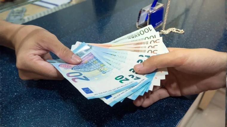تحويلات مغاربة العالم تواصل الارتفاع وتسجل 74,78 مليار درهم عند متم يوليوز
