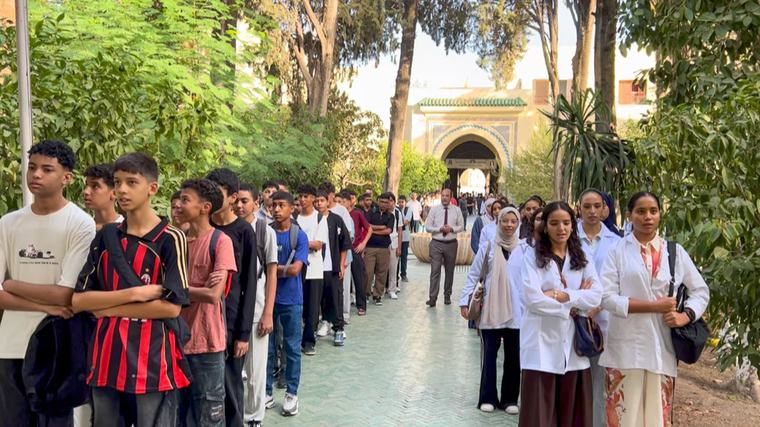 إحدى أعرق المؤسسات التعليمية.. أجواء انطلاق الموسم الدراسي من داخل ثانوية مولاي إدريس بفاس